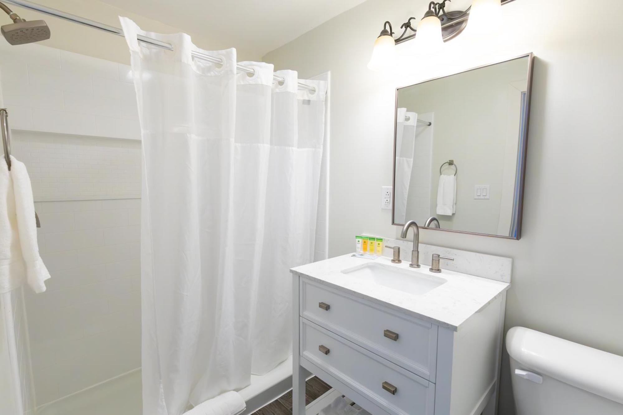 Anchor Bay Inn And Suites Sandusky Ngoại thất bức ảnh